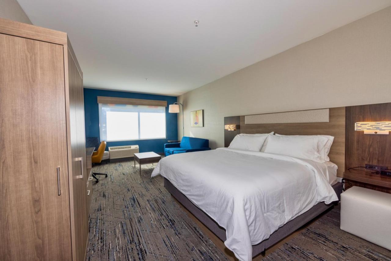 Holiday Inn Express & Suites - Harrisonburg University Area By Ihg Exterior photo